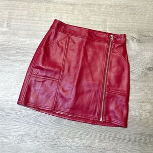 •EXPRESS• FAUX LEATHER MINI SKIRT
